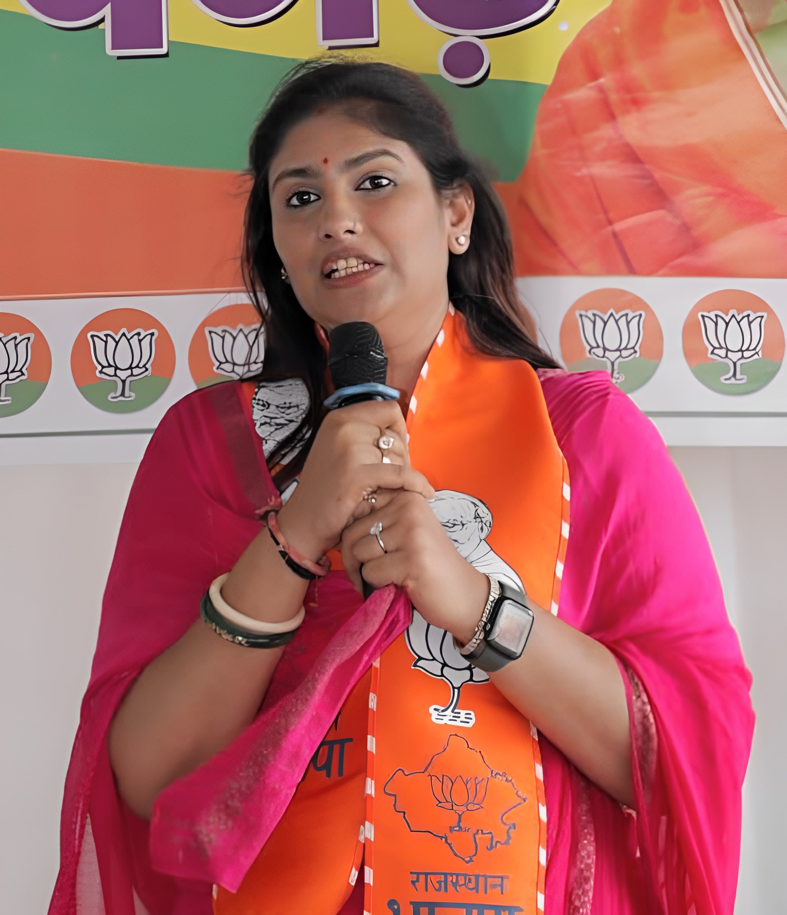 Deepti_15.04.2024-Addressing-Public-Meeting-Kunwaria